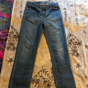 Place boys skinny jeans.